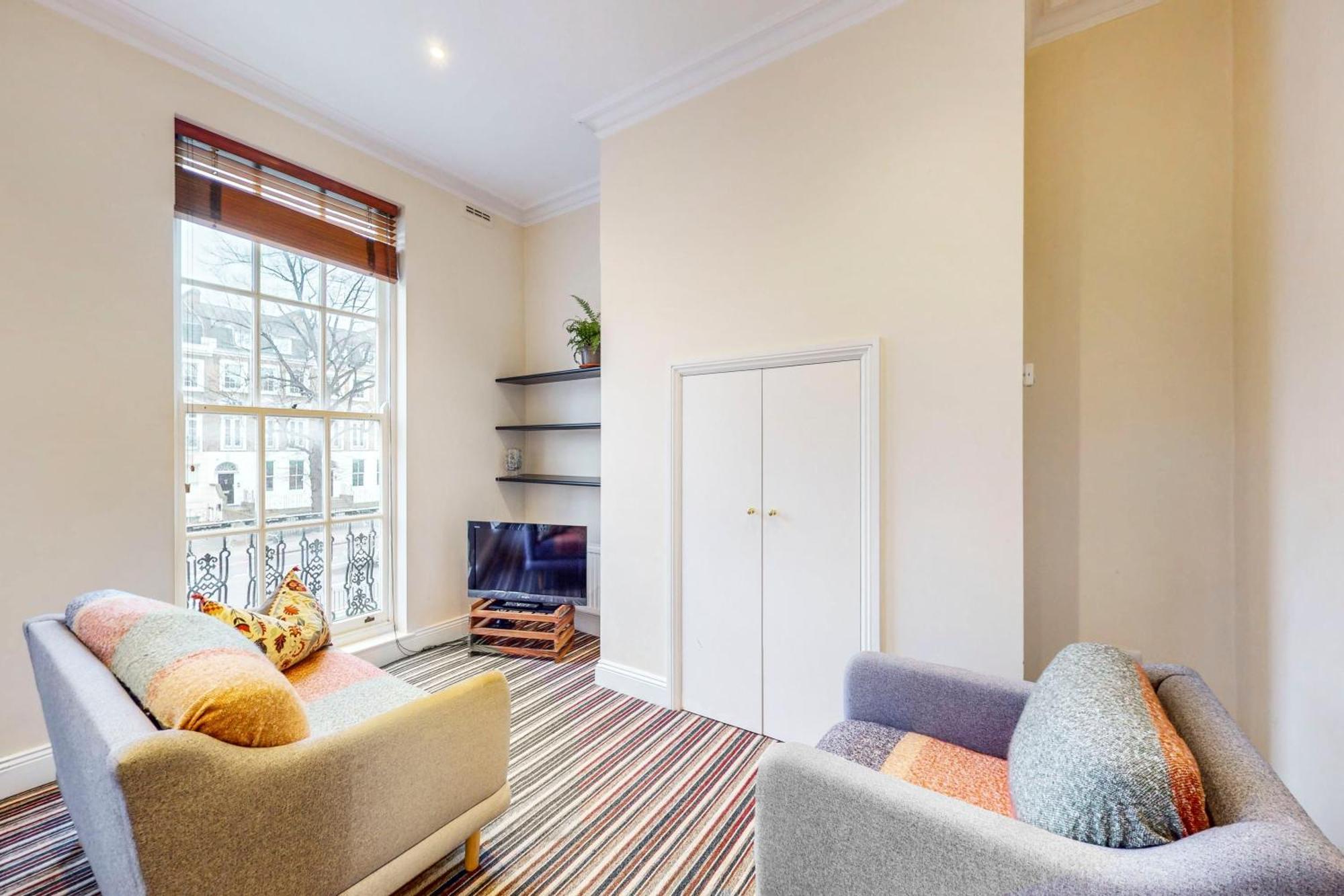 Charming Victorian 1-bed Flat-3 Mins To Bus Stop Appartamento Londra